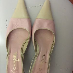 SOLD Authentıc Chanel kıtten heels